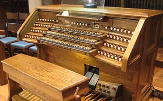 Organ With Brass & Voice