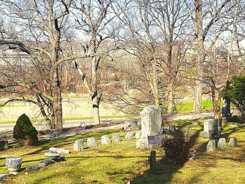 Riverside Cemetery